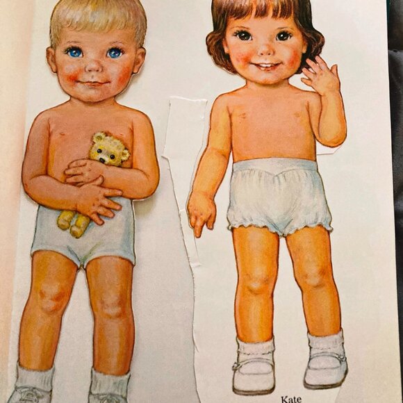 1985 BEST FRIENDS Paper Dolls in Full Color New Paper Dolls by Queen Holden - Picture 2 of 4